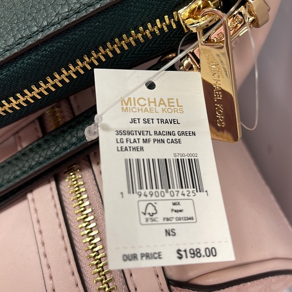 Michael Kors Large Leather Smartphone Wristlet Wallet Phoneholder
Racing Green - Picture 6 of 16